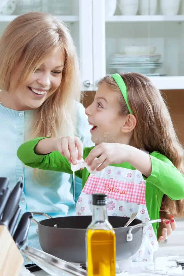 still-cooking-view-young-beautiful-girl-kitchen-her-mama-58922086 (1)